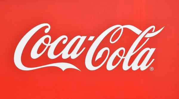 coca-cola-logo-on-vibrant-600nw-2524254995